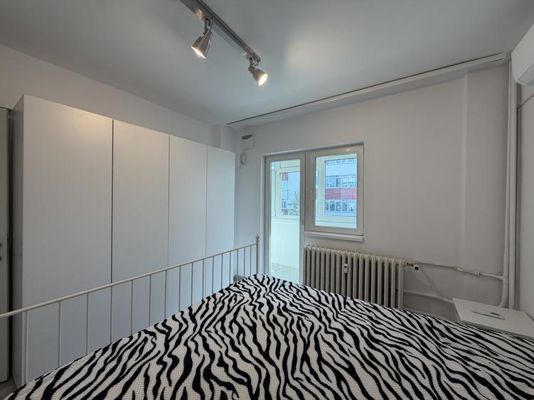 Apartament cu 3 camere decomandat în Olteniței