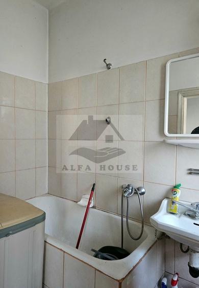 Casă individuală cu 2 camere cu Canalizare în Baciu