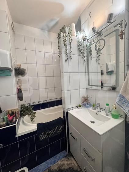 Apartament cu 3 camere decomandat, mobilat în Mircea cel Bătrân