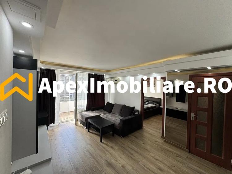 Apartament cu 2 camere semidecomandat, mobilat în P-ța Romană