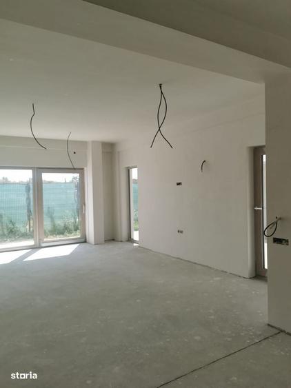 Casă cu 4 camere în Tomis Nord
