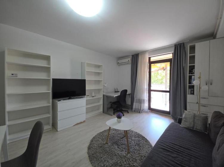 Apartament cu 2 camere în Parcul Carol