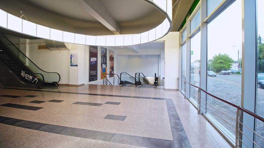 Spațiu comercial, de 300 mp, în Central
