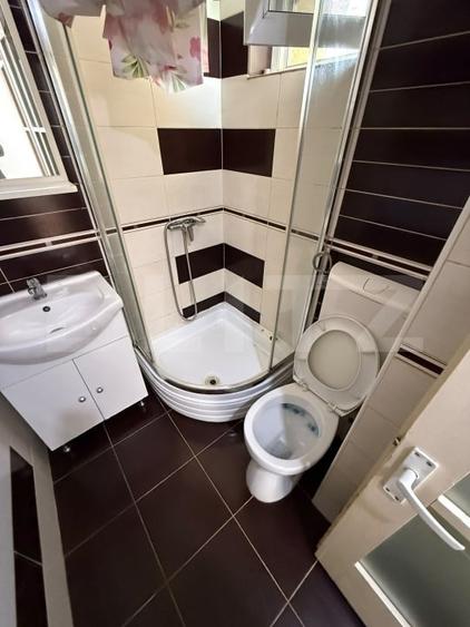Apartament cu 2 camere nedecomandat, mobilat în Central