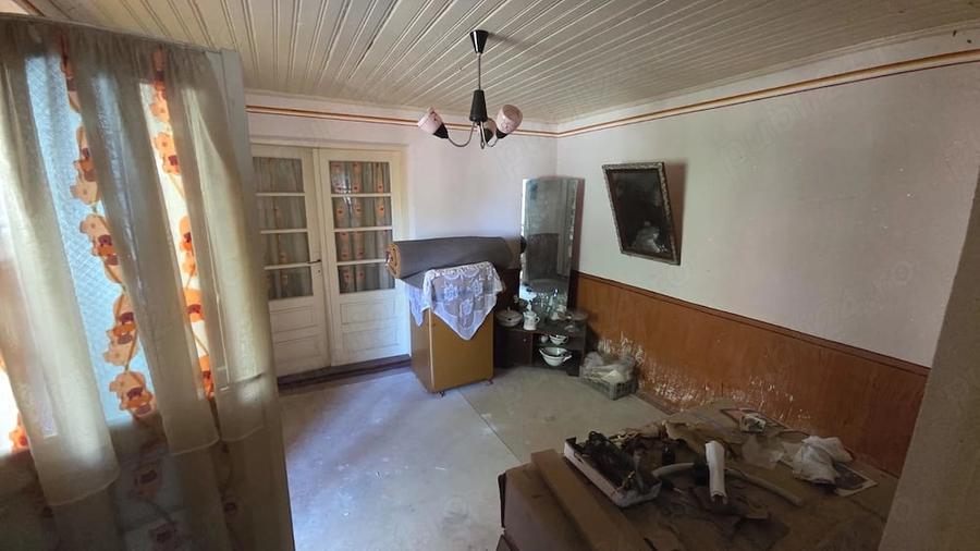 Casă cu Teren 377 Mp în Vidra