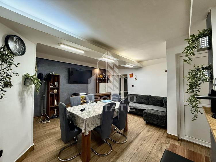 Apartament cu 4 camere semidecomandat, mobilat în Complex Studențesc