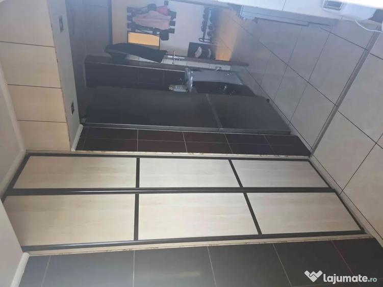 Apartament cu 3 camere decomandat în Titulescu