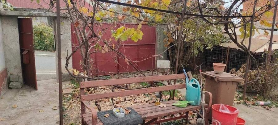 Casă cu 2 camere în Central