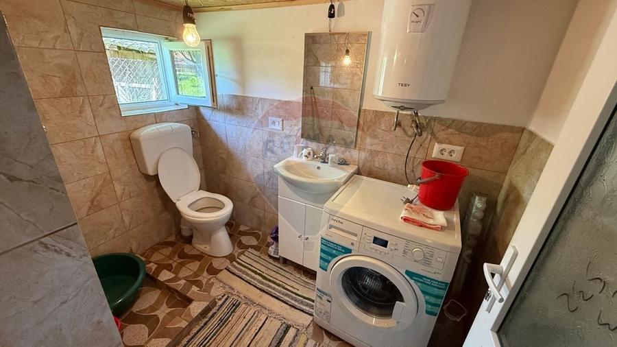 Casă individuală cu 5 camere cu Teren 1700 Mp în Hângulești
