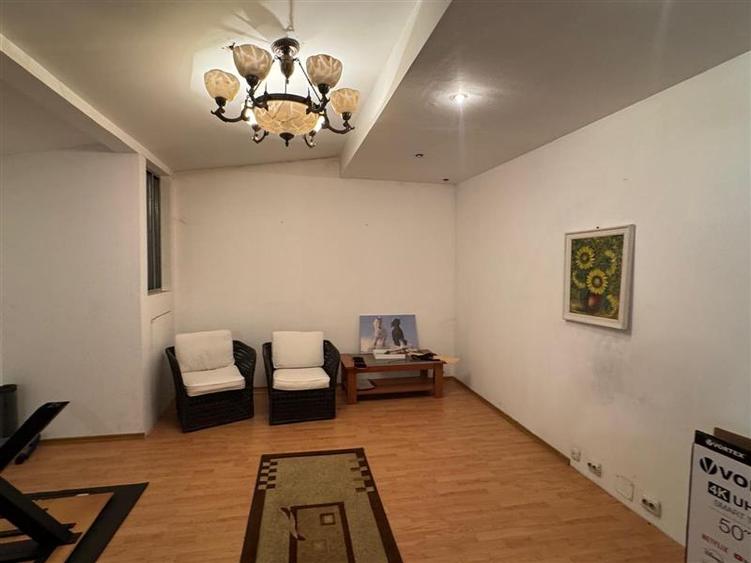 Duplex cu 4 camere cu Piscina în Titan