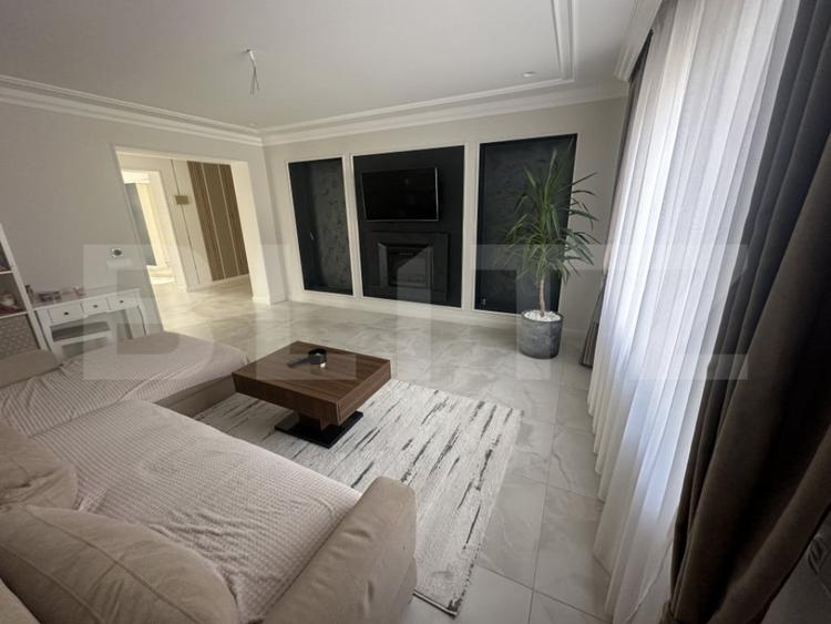 Casă cu 5 camere cu Teren 400 Mp în Central
