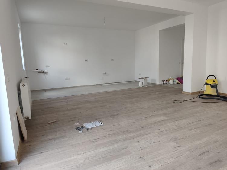 Casă individuală cu 4 camere cu Teren 340 Mp în Bâcu