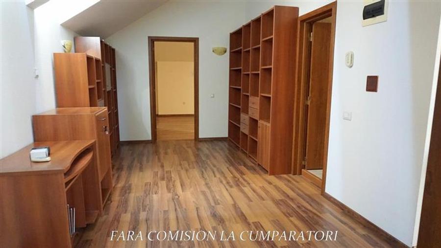 Casă individuală cu 5 camere cu Canalizare în Muereasca