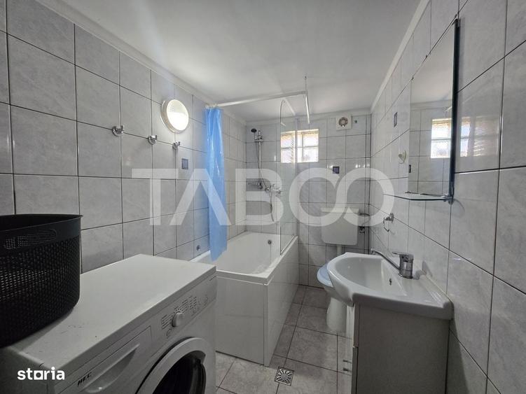 Apartament cu 2 camere decomandat în Lupeni