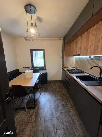 Apartament cu 3 camere în Prundu