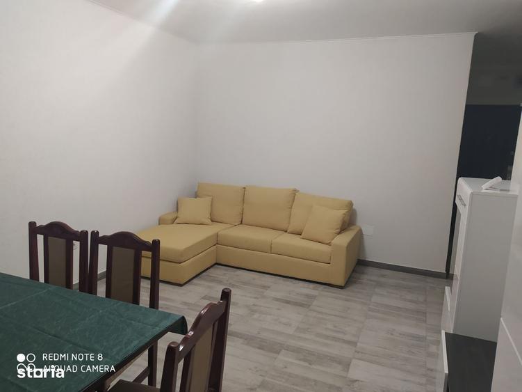Apartament cu 3 camere decomandat în Podgoria