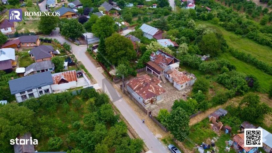 Casă cu 6 camere cu Teren 1334 Mp în Central
