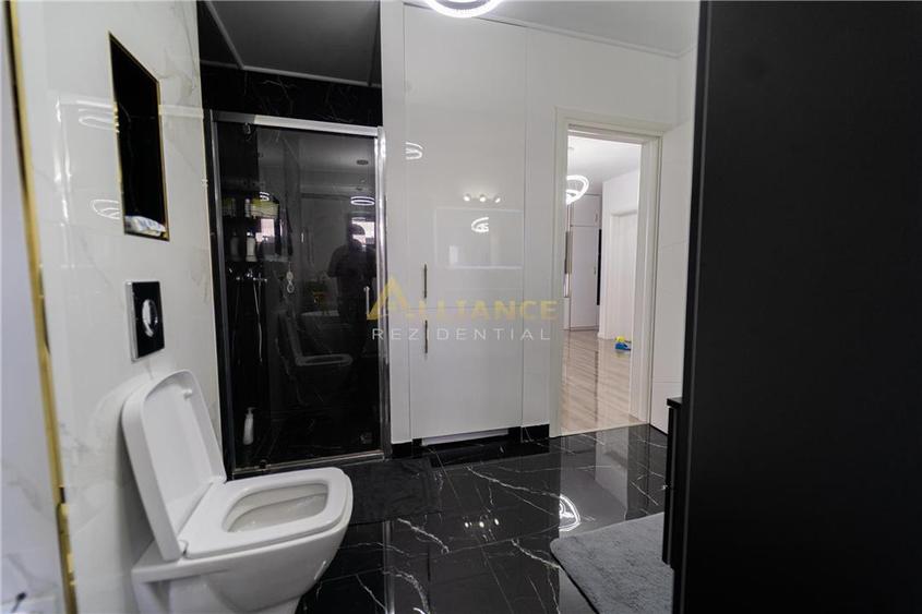 Casă cu 5 camere cu Teren 755 Mp în Frumușani