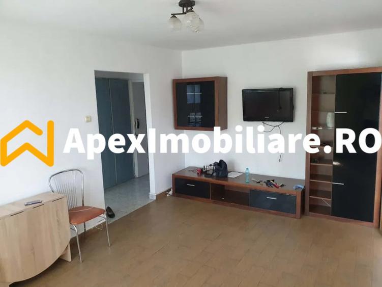 Apartament cu 2 camere semidecomandat în Grivița
