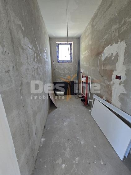 Casă individuală cu 4 camere cu Canalizare în Breazu