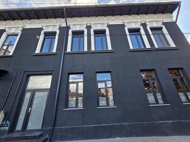 Apartament cu 3 camere decomandat în Parcul Carol