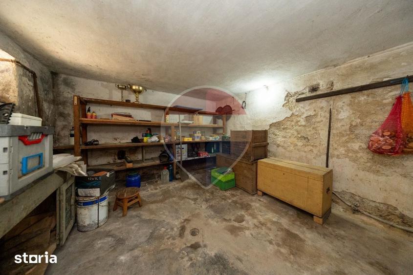Casă cu 3 camere cu Teren 369 Mp în 13 Decembrie