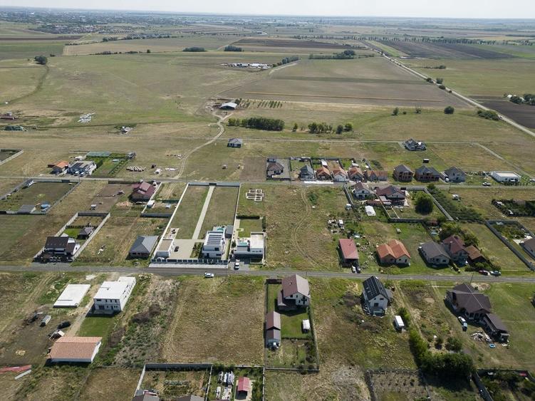 Teren Construcții intravilan de 1000 mp, în Nord
