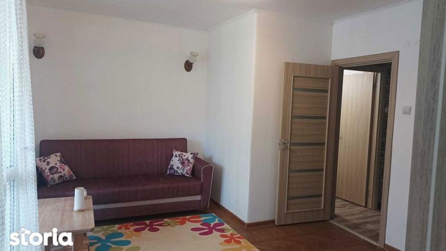 Apartament cu 2 camere semidecomandat în Centrul Civic
