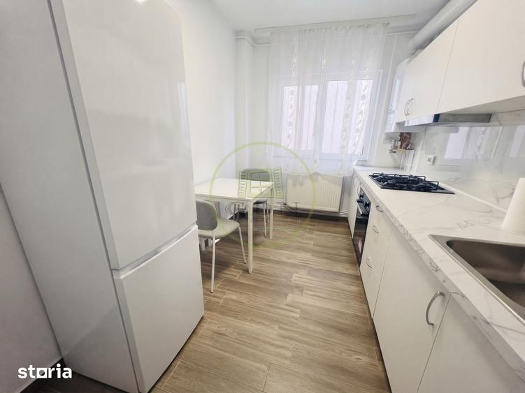 Apartament cu 3 camere semidecomandat în Crângași