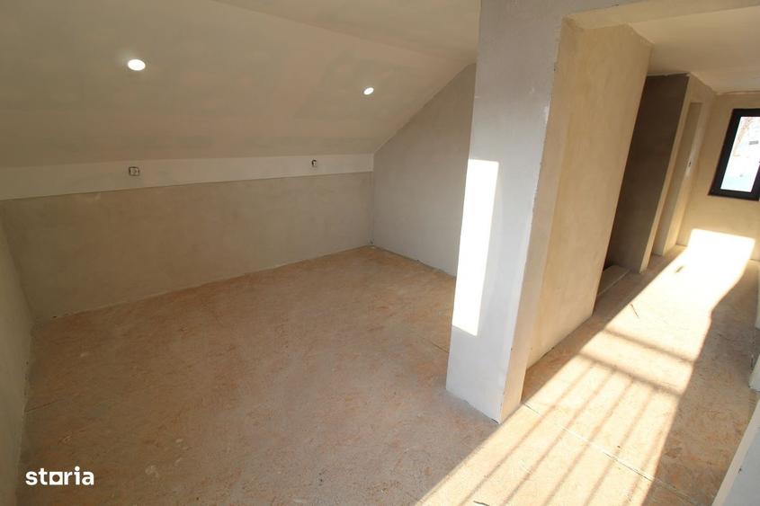 Vand casa P+E+M in Racastia, la 3 km de Hunedoara, teren 833mp... - 3