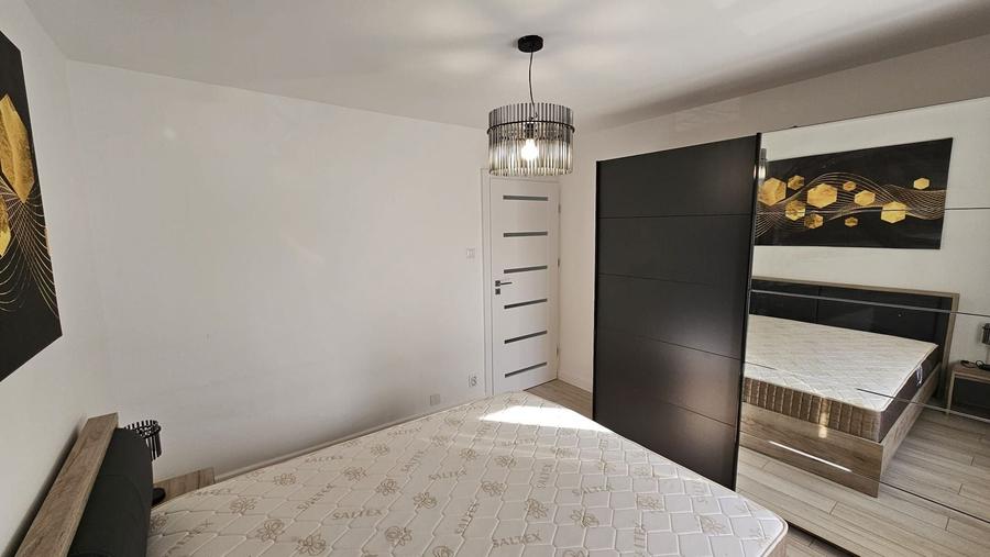 Apartament cu 4 camere decomandat, mobilat în Zorilor
