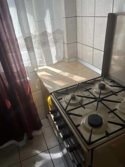 Garsonieră decomandată în Decebal