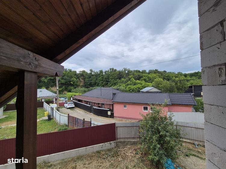 Casă cu 4 camere cu Teren 540 Mp în Măgura