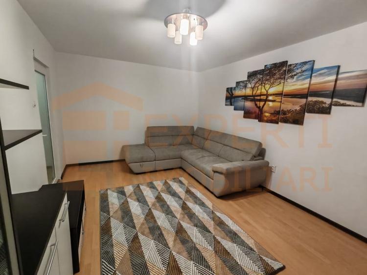 Apartament cu 2 camere decomandat, mobilat în Tomis Nord