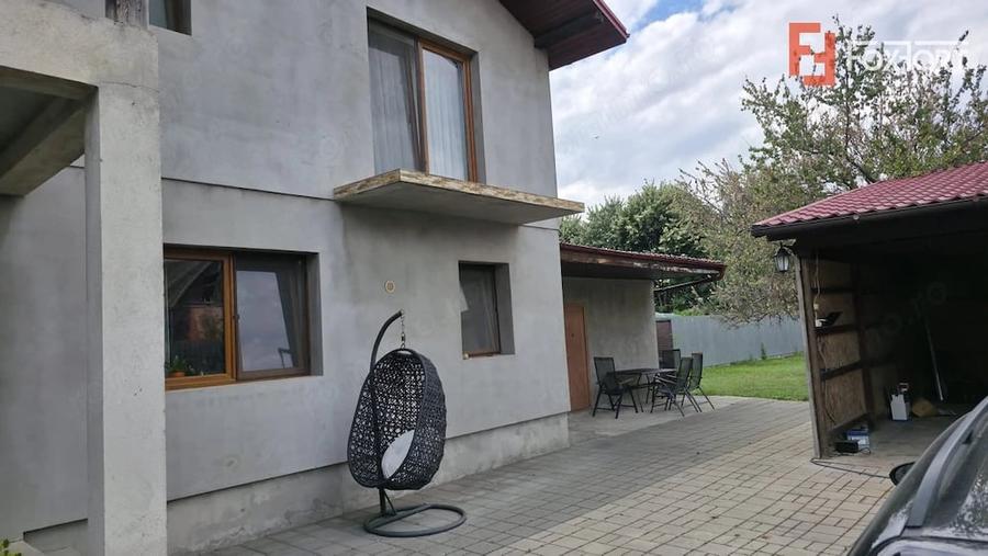 Casă cu 6 camere cu Teren 351 Mp în Central