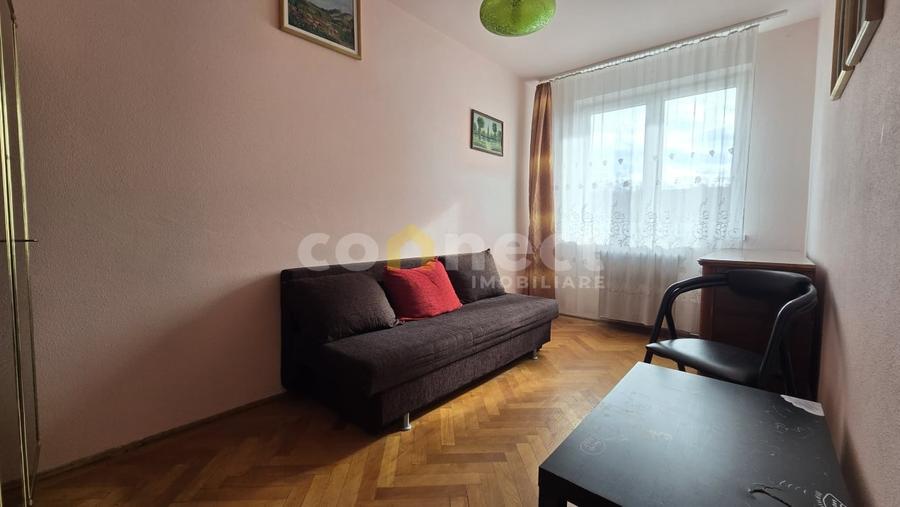 Apartament cu 4 camere decomandat în Gheorgheni