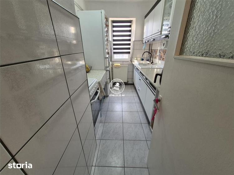 Apartament cu 3 camere decomandat în Alexandru cel Bun