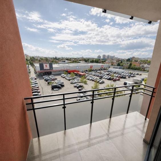 Garsonieră decomandată în Central