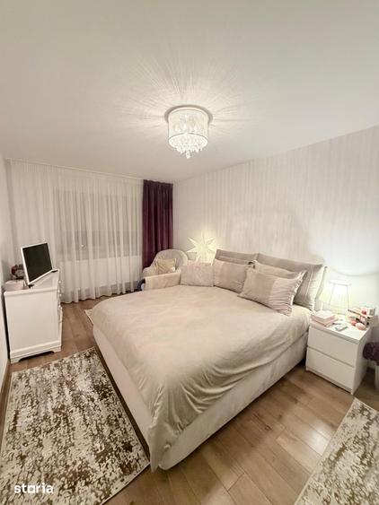 Casă cu 4 camere cu Teren 300 Mp în Central