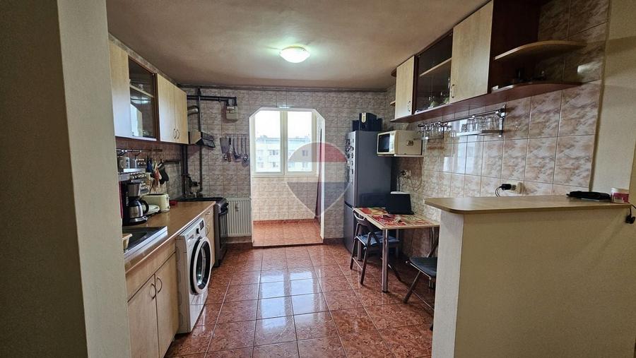 Apartament cu 2 camere decomandat, mobilat în Ghencea