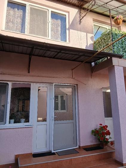 Casă cu 5 camere cu Teren 600 Mp în Șard