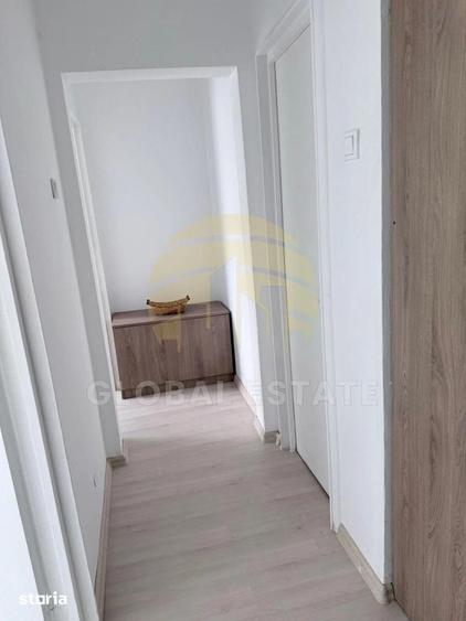 Apartament cu 3 camere semidecomandat în Drumul Taberei