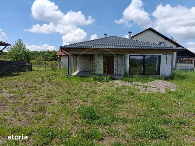 Casă cu 3 camere cu Teren 600 Mp în Solovăstru