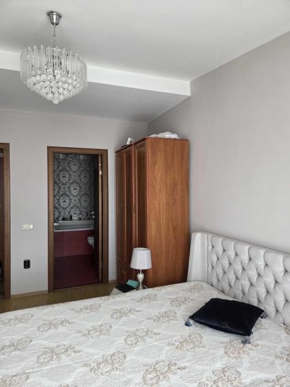Apartament luminos cu 3 camere si parcare inclusa | Floresti, Str. Florilor - 1