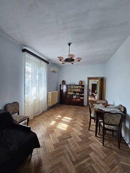 Apartament cu 2 camere decomandat în Drumul Taberei