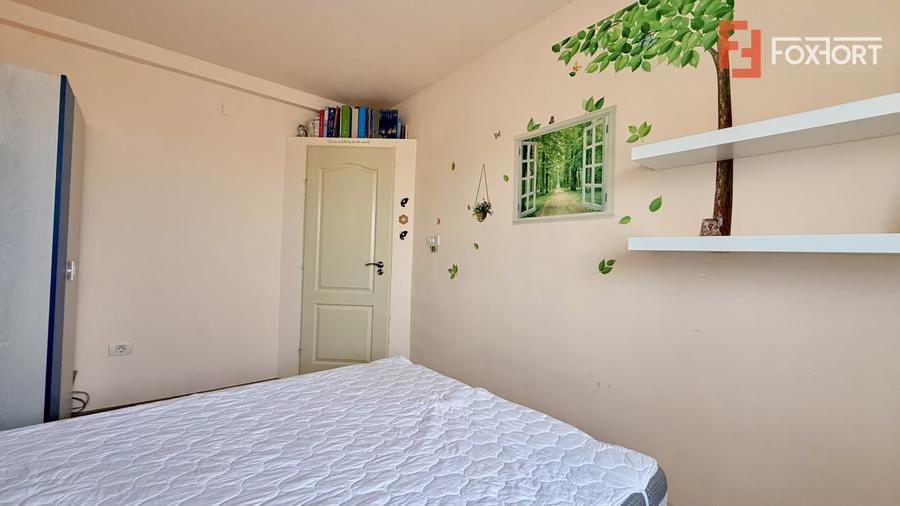Apartament cu 3 camere, mobilat în Giarmata-Vii