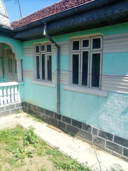 Casă cu Teren 8000 Mp în Gorban