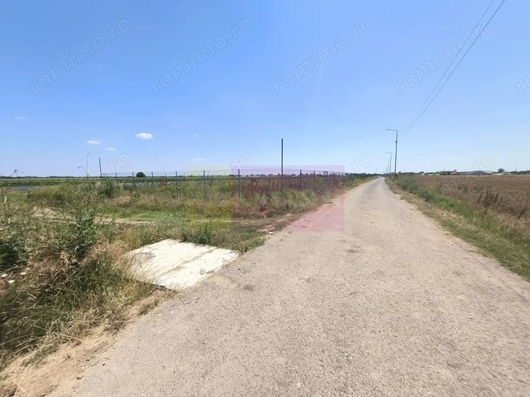 Teren de 582 mp, în Copăceni