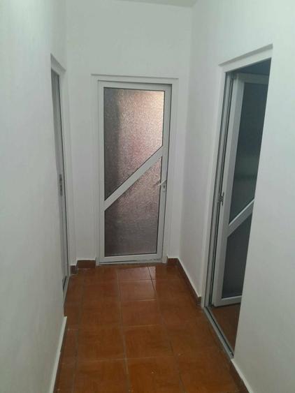 Apartament cu 2 camere decomandat în Petros