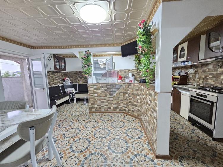 Casă cu 3 camere cu Teren 1000 Mp în Bătinești